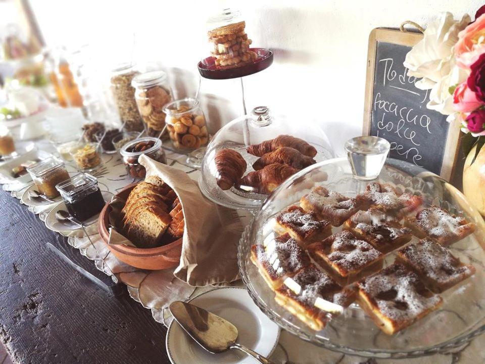 Il Poggio B&B San Damiano al Colle Εξωτερικό φωτογραφία